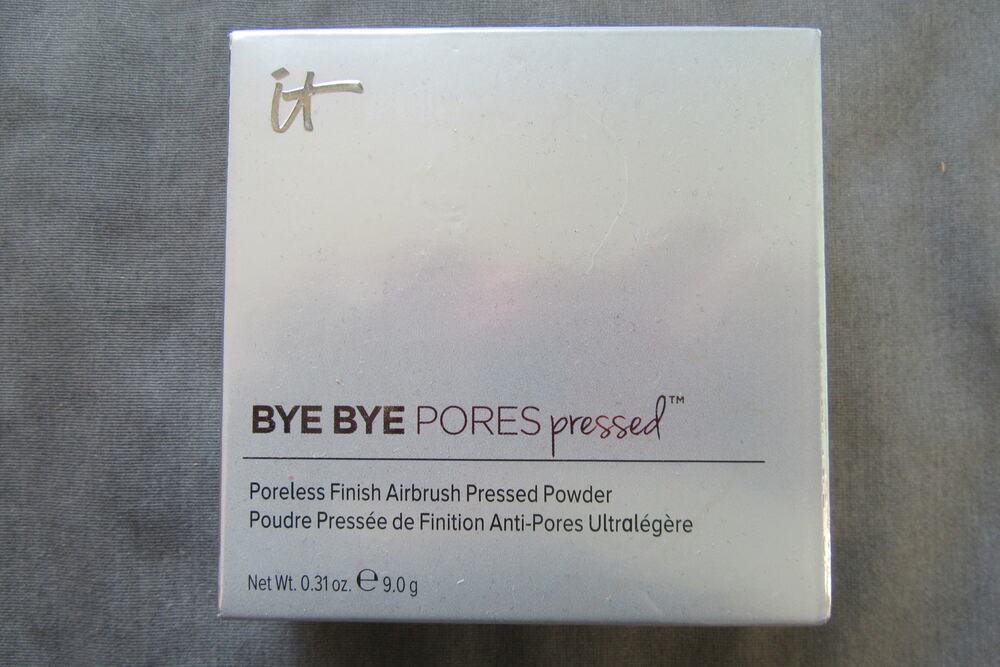 IT Cosmetics Bye Bye Pores Pressed Finishing Powder Translucent 0.31oz NIB